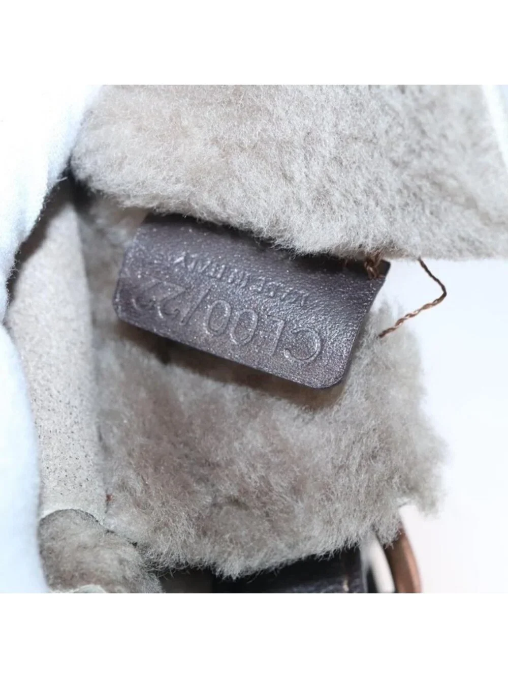 Authentic CELINE Shoulder Bag Mouton Beige - Picture 4 of 16